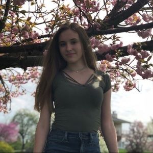 Meet your Posher, Gia